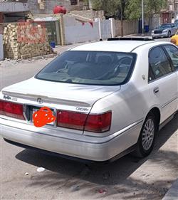 تۆیۆتا کراون